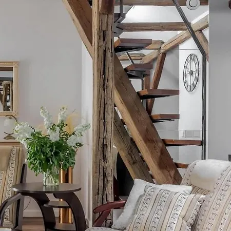 Domillion 2bdr At Historical Building Vs511b Apartamento
